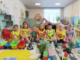 -Инструктажи с воспитанниками «Правила поведения на дороге», «Правила поведения на остановке и в транспорте" -Инструктажи с воспитанниками «Правила поведения на дороге», «Правила поведения на остановке и в транспорте".